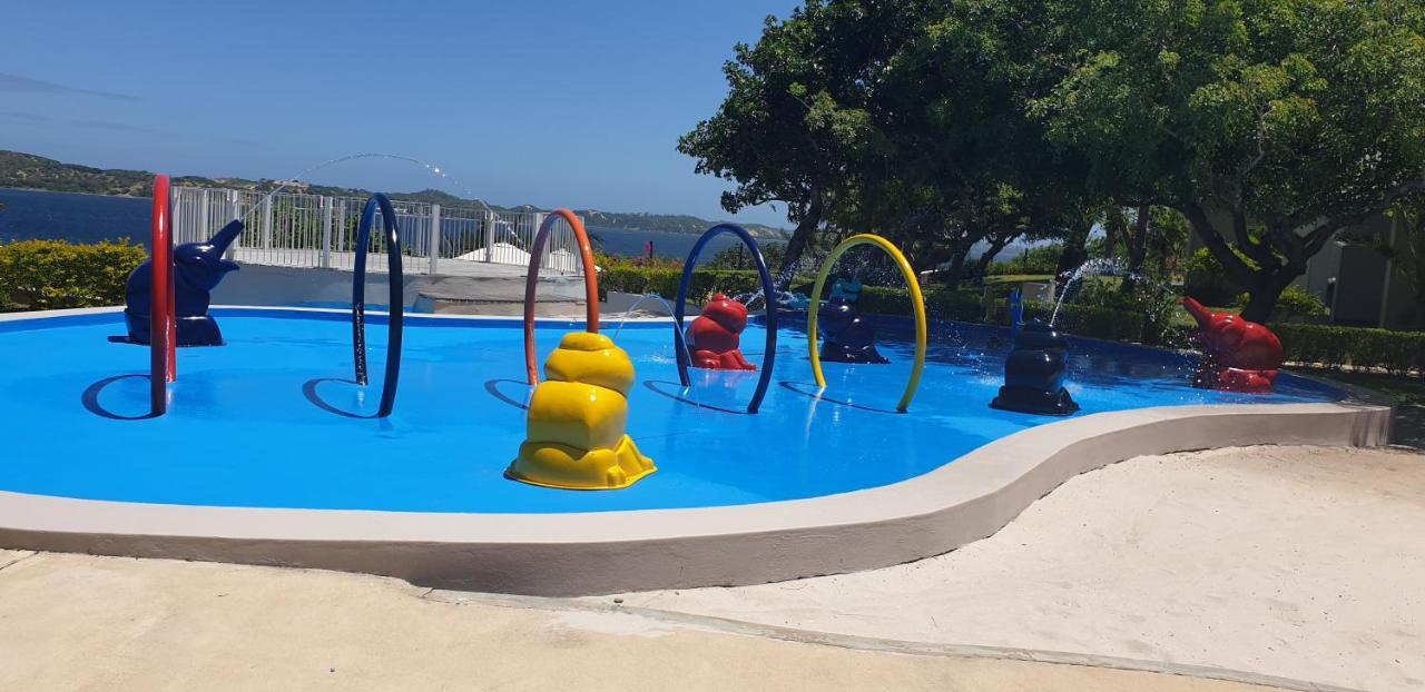 Отель Praia Do Cossa Vila Praia Do Bilene Экстерьер фото