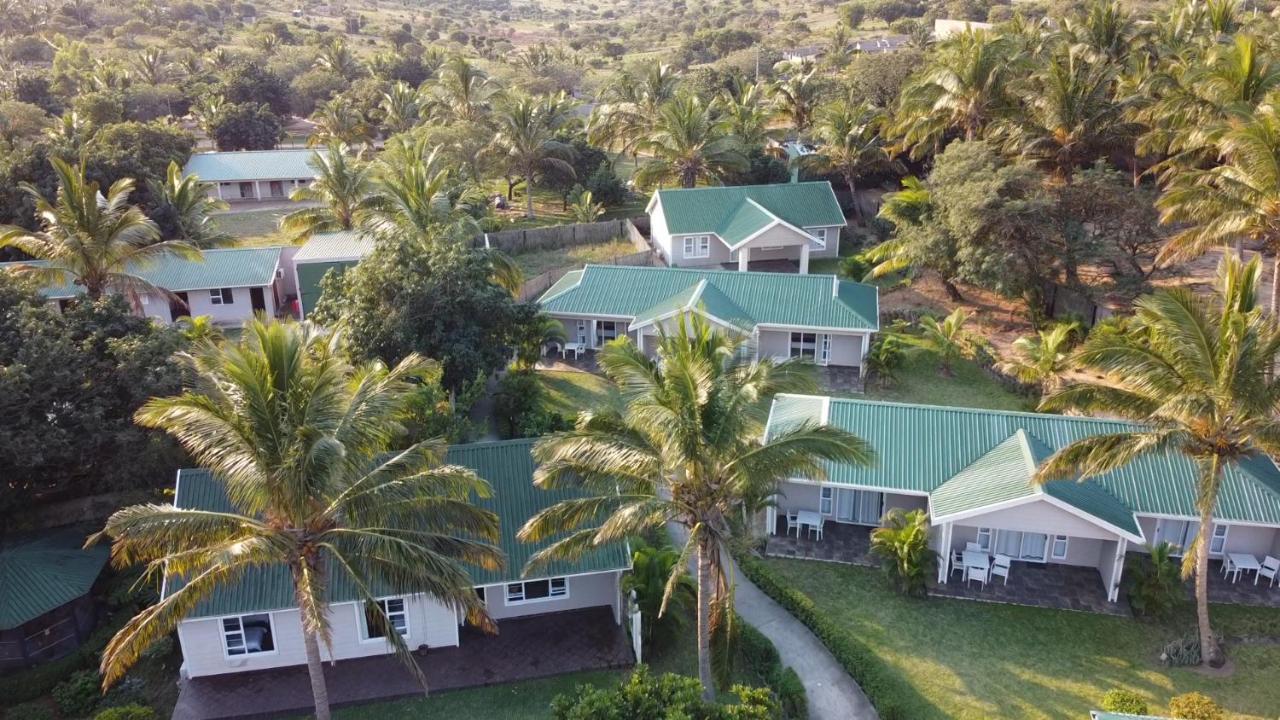 Отель Praia Do Cossa Vila Praia Do Bilene Экстерьер фото