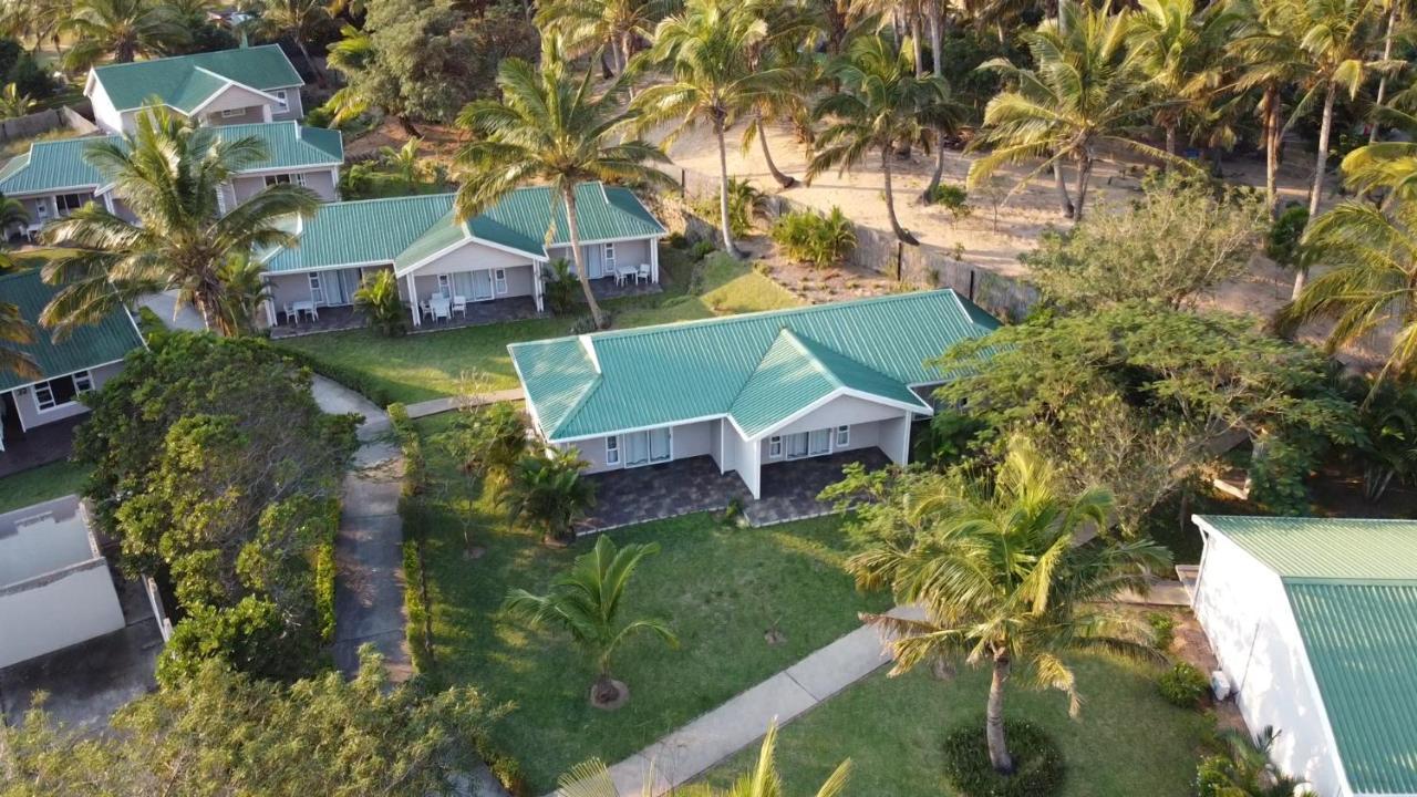 Отель Praia Do Cossa Vila Praia Do Bilene Экстерьер фото
