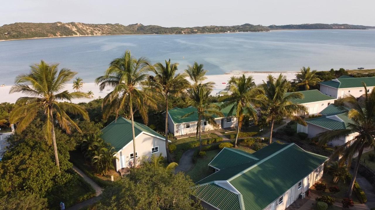 Отель Praia Do Cossa Vila Praia Do Bilene Экстерьер фото